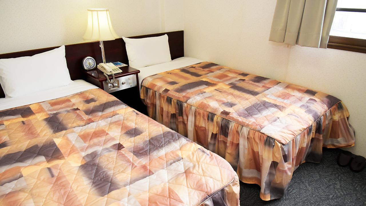 Business Hotel Shuttle Kumamoto Buitenkant foto