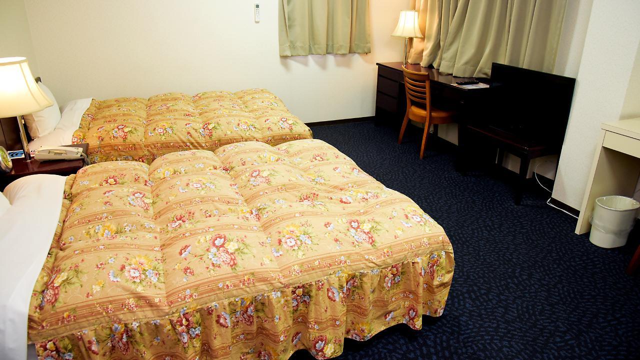 Business Hotel Shuttle Kumamoto Buitenkant foto